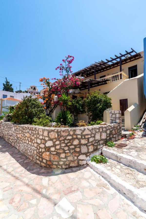 Apartamento Kiki&Nina Chalki Town Exterior foto